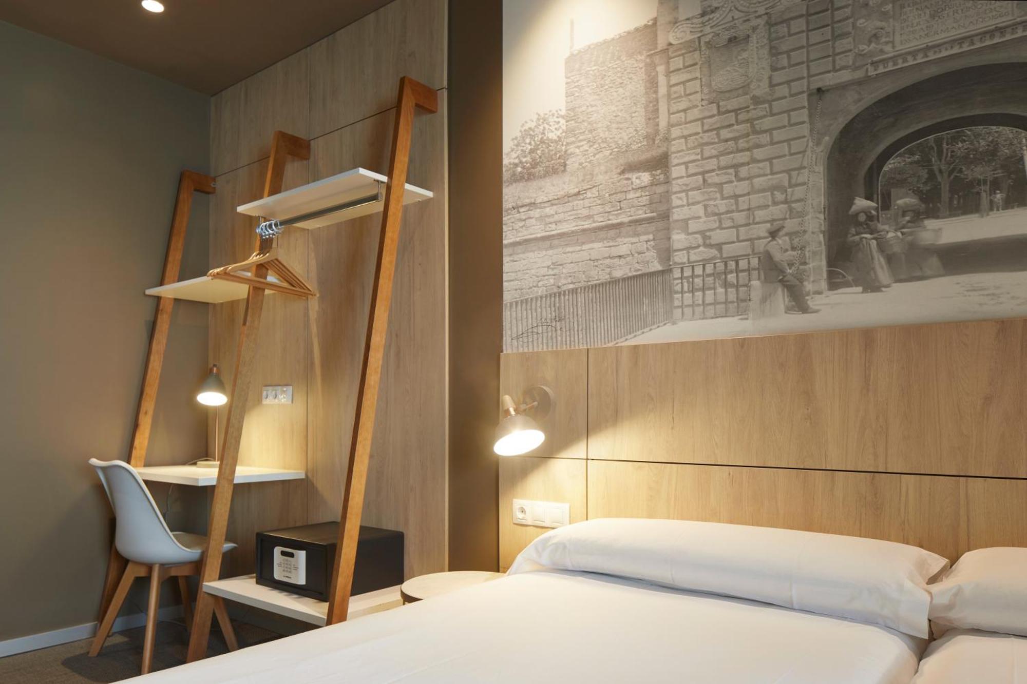 Hotel Landaben Pamplona Eksteriør billede