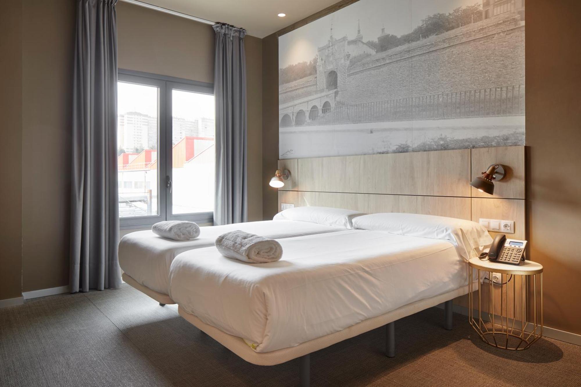 Hotel Landaben Pamplona Eksteriør billede